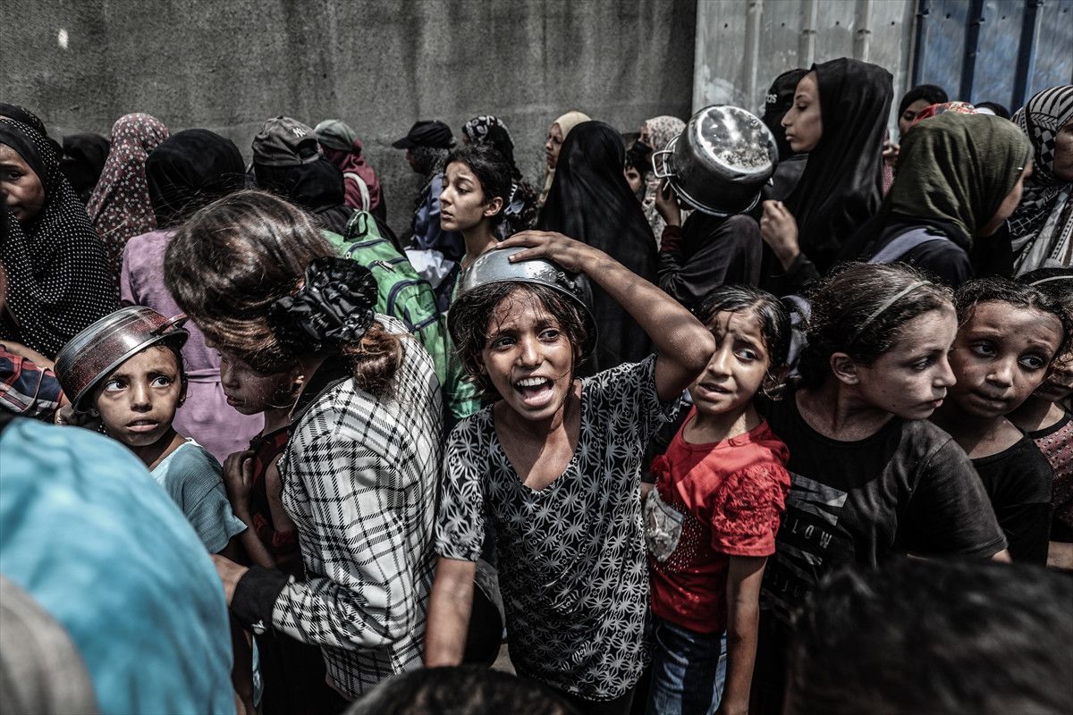 gazzede aclik tirmaniyor filistinlilere yemek dagitildi 7 yATFfQSh