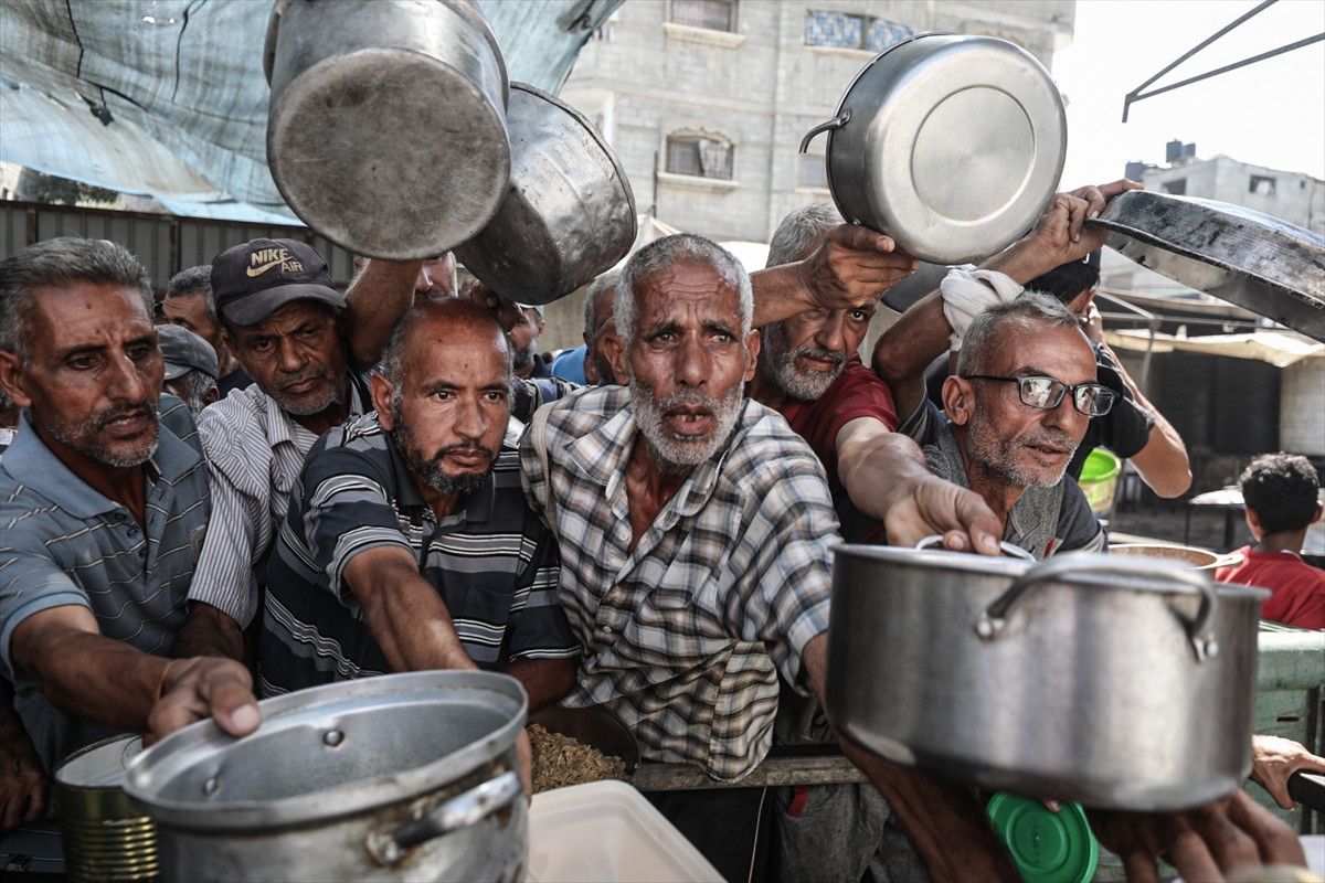 gazzede filistinlilere sicak yemek dagitildi 2
