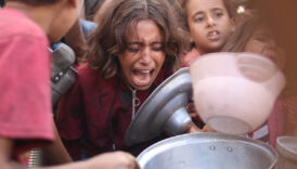 gazzede filistinlilere yemek dagitimi yapildi 9xf5x8BT