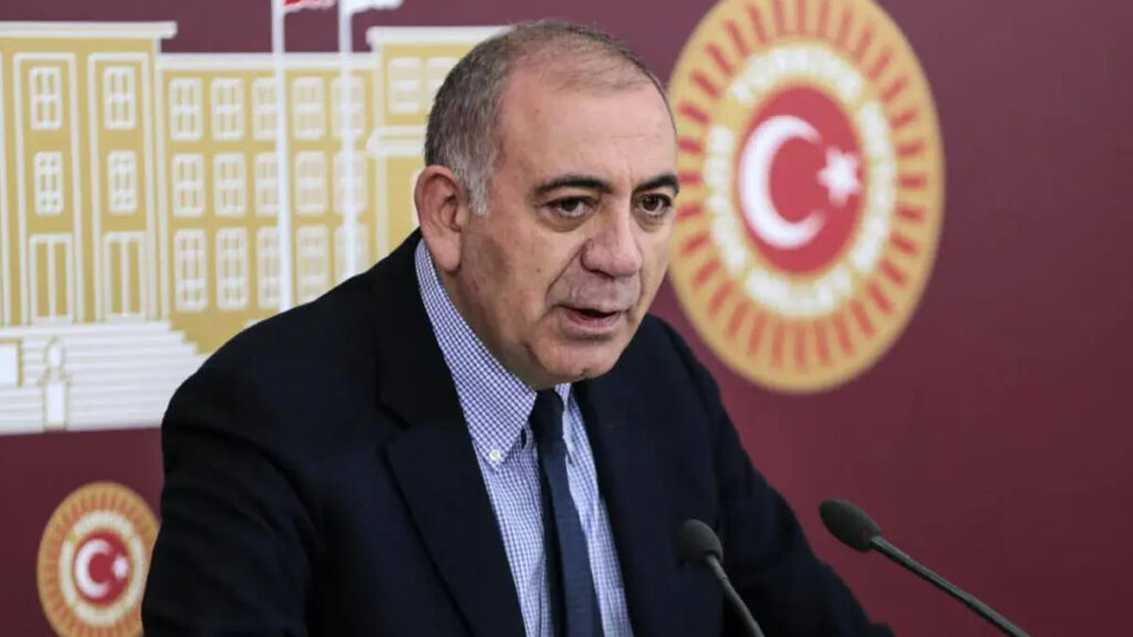 gursel tekin chp istanbul il binasina kaftanciogluyla birlikte gidecek DRVEdE54