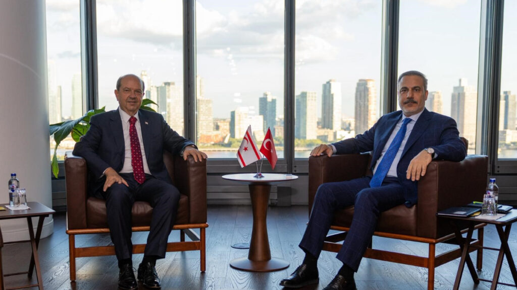 hakan fidan kktc cumhurbaskani tatar ile gorustu HG4RkfeB