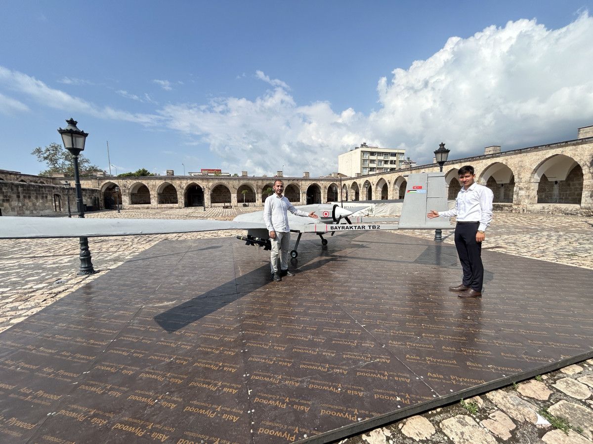 hatayda bayraktar tb2nin ahsap maketini yaptilar 10 izluN9SX