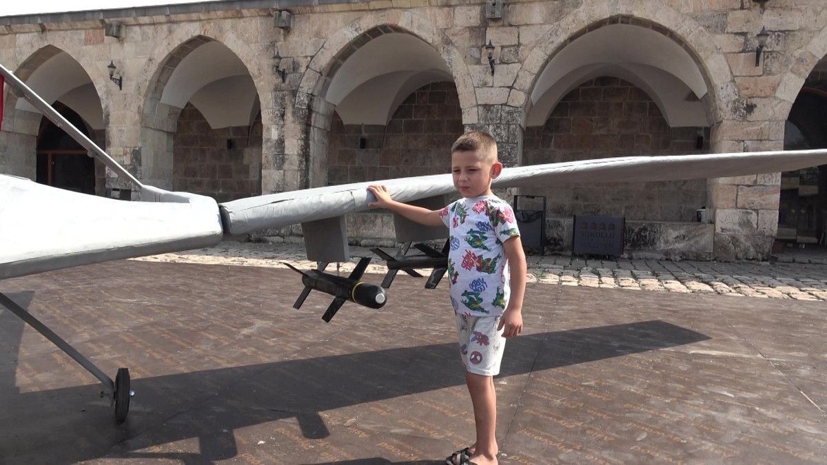 hatayda bayraktar tb2nin ahsap maketini yaptilar 5 nS4YrBWl