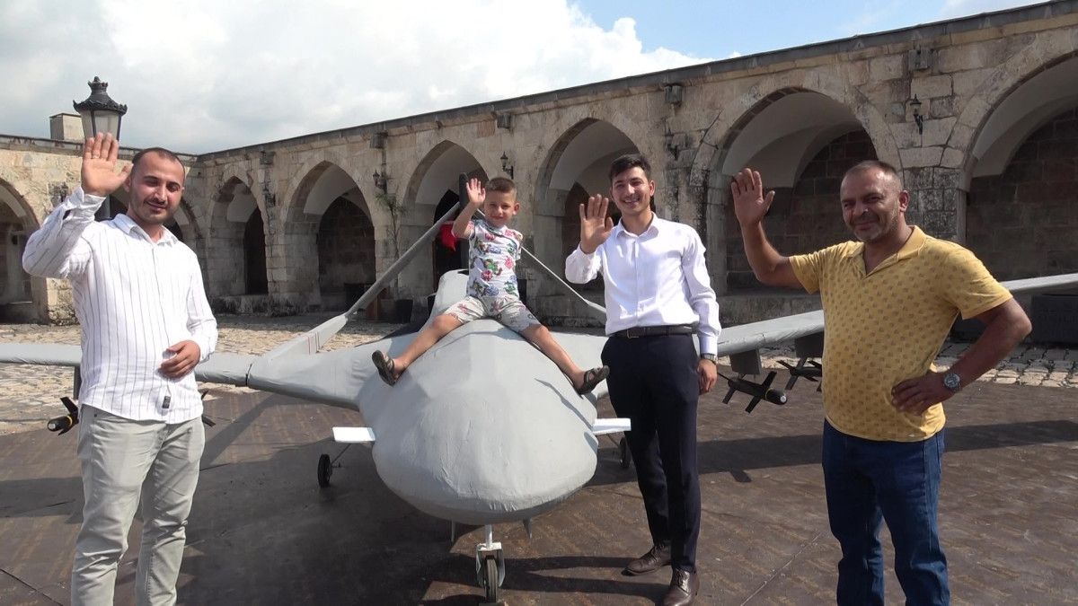 hatayda bayraktar tb2nin ahsap maketini yaptilar 6 urJ7buhM