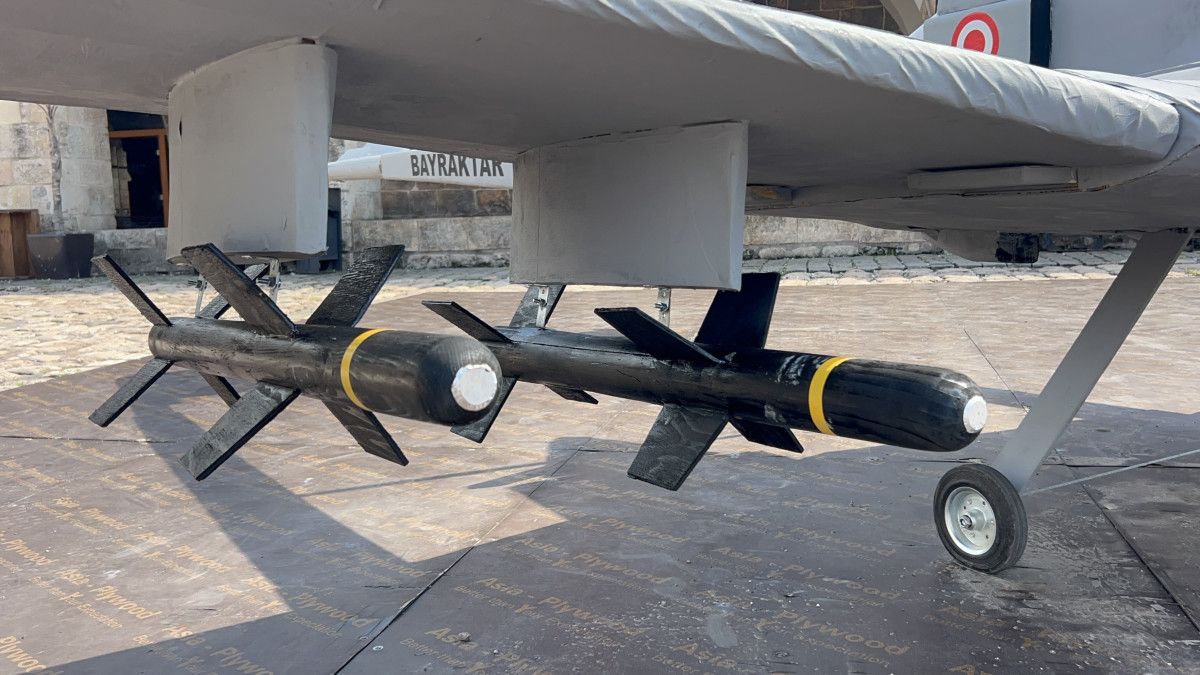 hatayda bayraktar tb2nin ahsap maketini yaptilar 8 pw8YjiXP