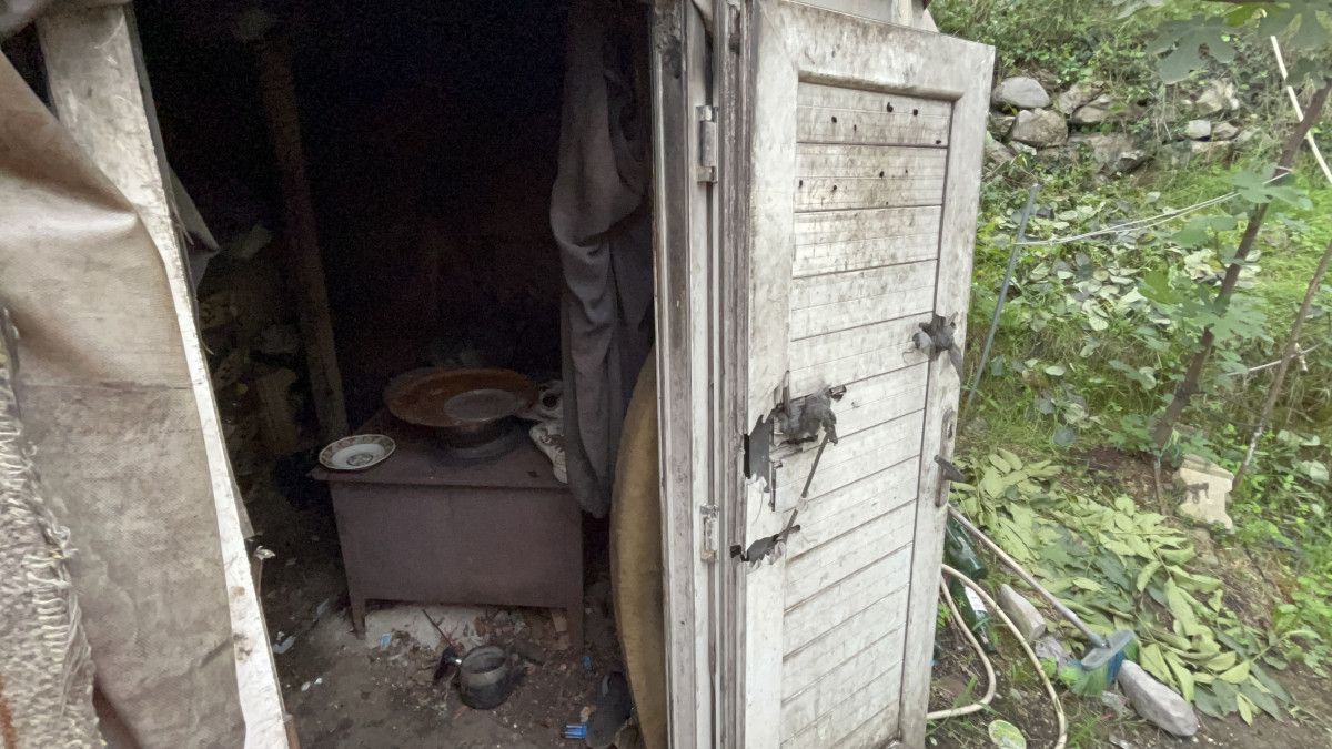 hatayda cadirda kalan yasli adam yeni yuvasina kavustu 3 FBn7N3ue