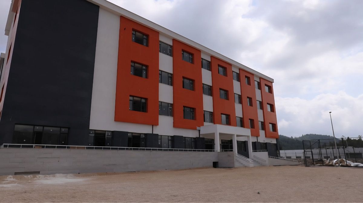 hatayda depremin yaralari sariliyor 798 okul onarildi 181 yeni okul hizmete girdi 0 uZT64uq4