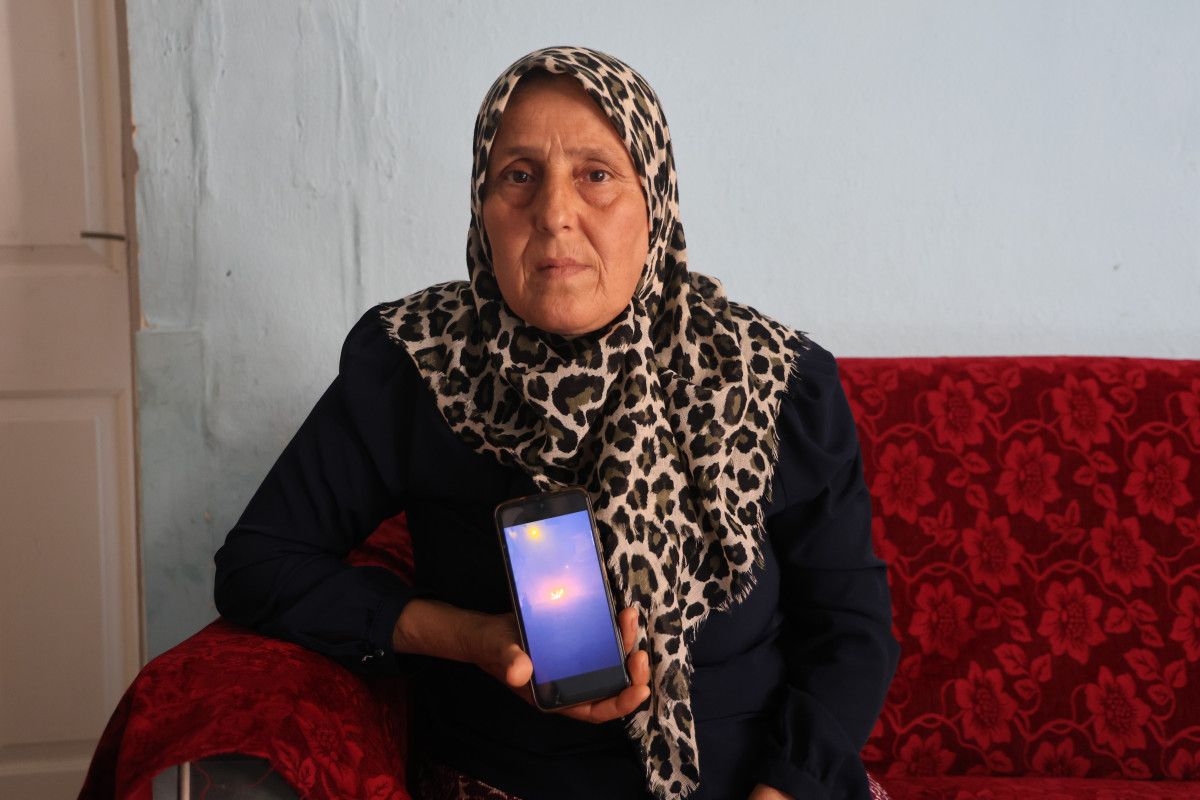 hatayda kanserden esini kaybetti ustune ekmek parasini kazandigi minibus yandi 0 rArJFM89