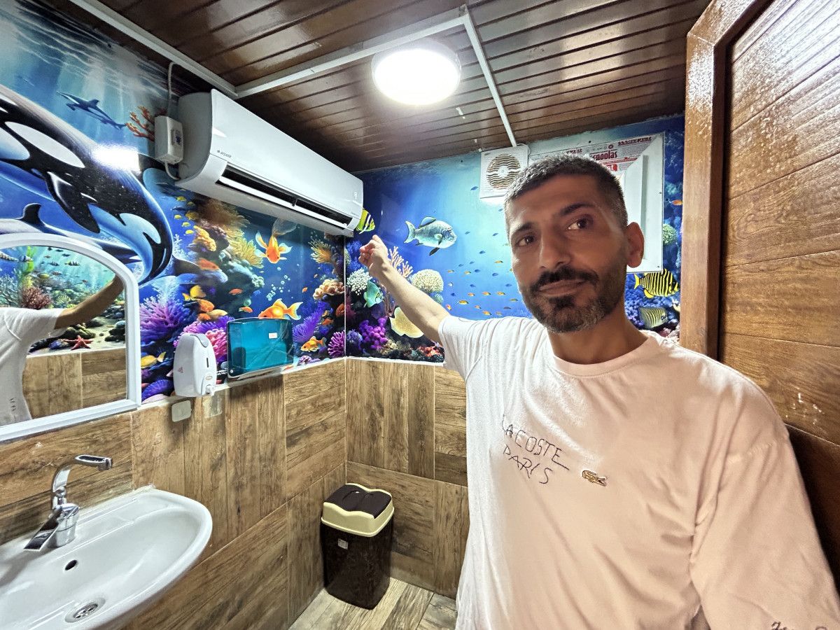 hatayda kavurucu sicaga karsi isletmesinin 25 metrekarelik tuvaletine klima taktirdi 0 JXDNFzSa