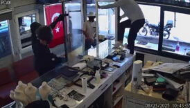 hatayda kuyumcu soymaya geldiler is yeri sahibiye karsilastilar 334aTIs8