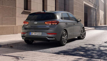 hyundai i30 yeniden turkiyede iste fiyati ve ozellikleri 8KNdihnH