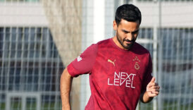 ilkay gundogan galatasaray ile ilk idmanina cikti fVJWjRxb