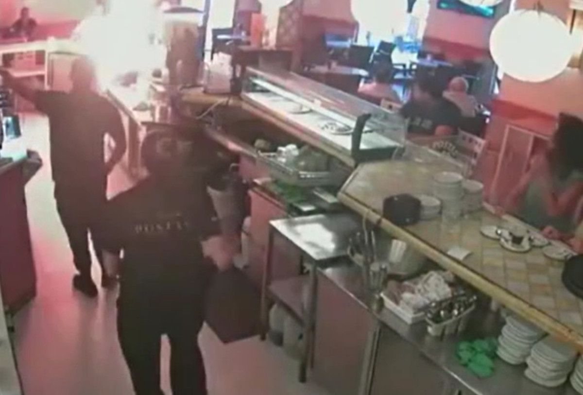 ispanyada ofkeli musteri mayonez bitti denilince restorani yakti 0 zzlqLcKf