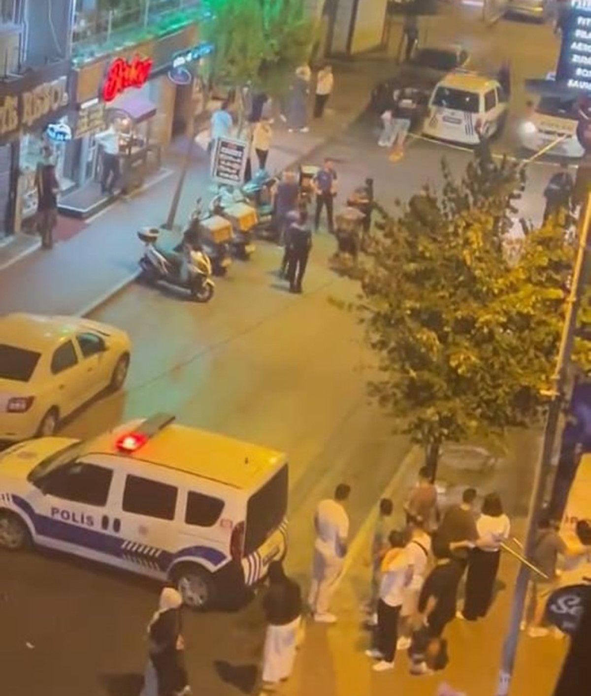 istanbul fatihte bufedeki bicakli kavgada 1 kisi oldu 1 7B2Qek2c