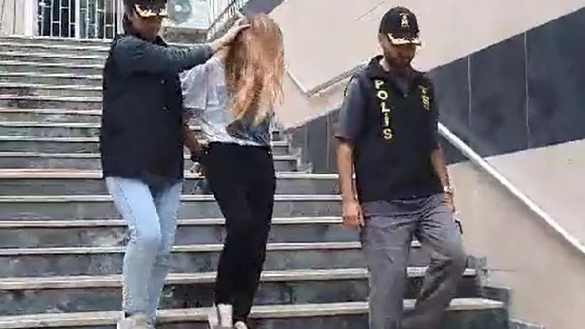 istanbulda eski esini bogazini keserek oldurdu yazar funda demirci hakkinda karar 0 6LMYmKri