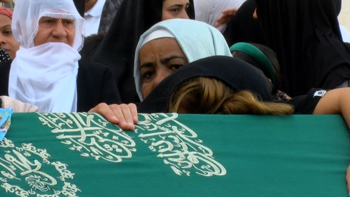 istanbulda eski sevgilisi tarafindan oldurulen hilal ozdemire veda 1 2emZkkT3