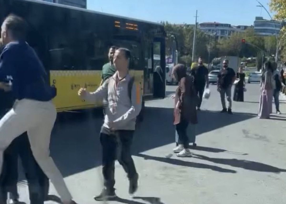 istanbulda iett soforuyle yolcunun yumruklu kavgasi kamerada 1 k7Q77aX5