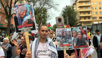 isvecten gazzeye destek israilin isgal plani protesto edildi jgFK3b3W