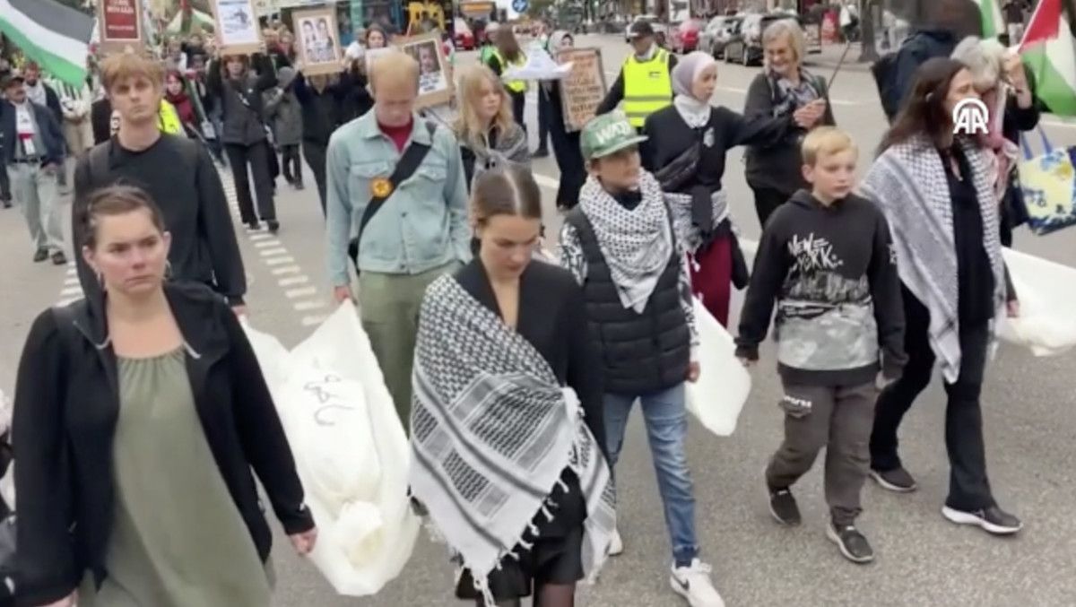 İsveç'ten Gazze'ye destek: İsrail'in saldırıları protesto edildi 1 isvecten gazzeye destek israilin saldirilari protesto edildi 0 YrT5G6k9