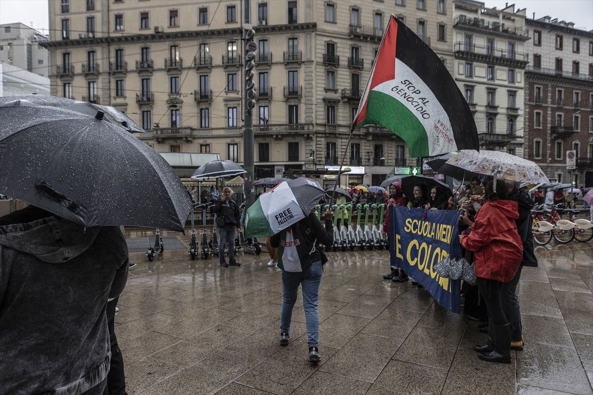 italyadan gazzeye destek israilin saldirilarina karsi protesto duzenlendi 2 3iBaK55D