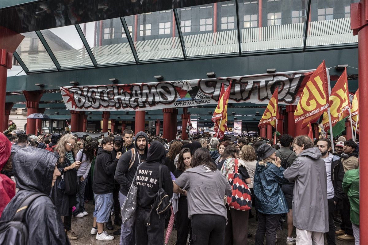 italyadan gazzeye destek israilin saldirilarina karsi protesto duzenlendi 4 qsFzSJP2