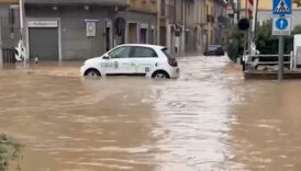 italyayi sel ve firtina vurdu acCFOOf8