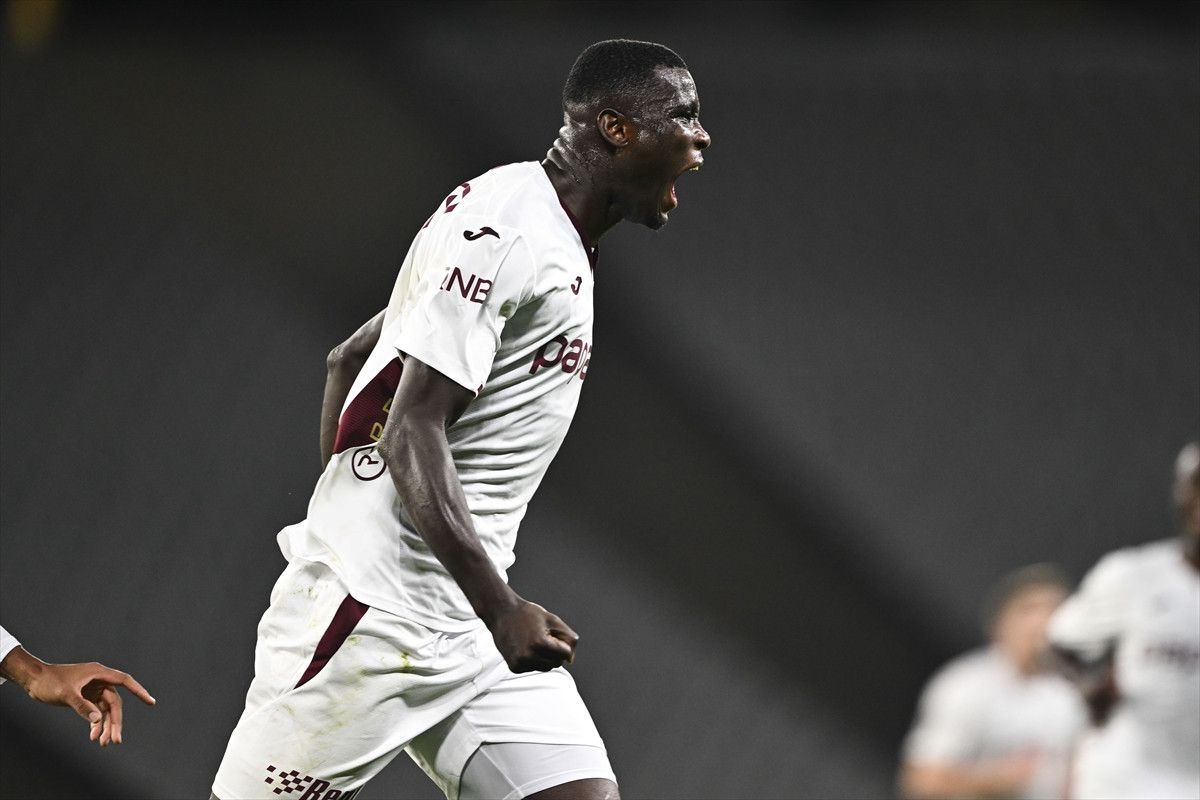 İzleyenleri büyüledi: Trabzonspor'da Paul Onuachu'dan inanılmaz gol 2 izleyenleri buyuledi trabzonsporda paul onuachudan inanilmaz gol 1 PnIXibtw