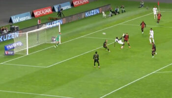 izleyenleri buyuledi trabzonsporda paul onuachudan inanilmaz gol FlhNJSS6