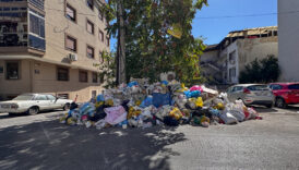 izmir bucada cop daglari uztNUjVz