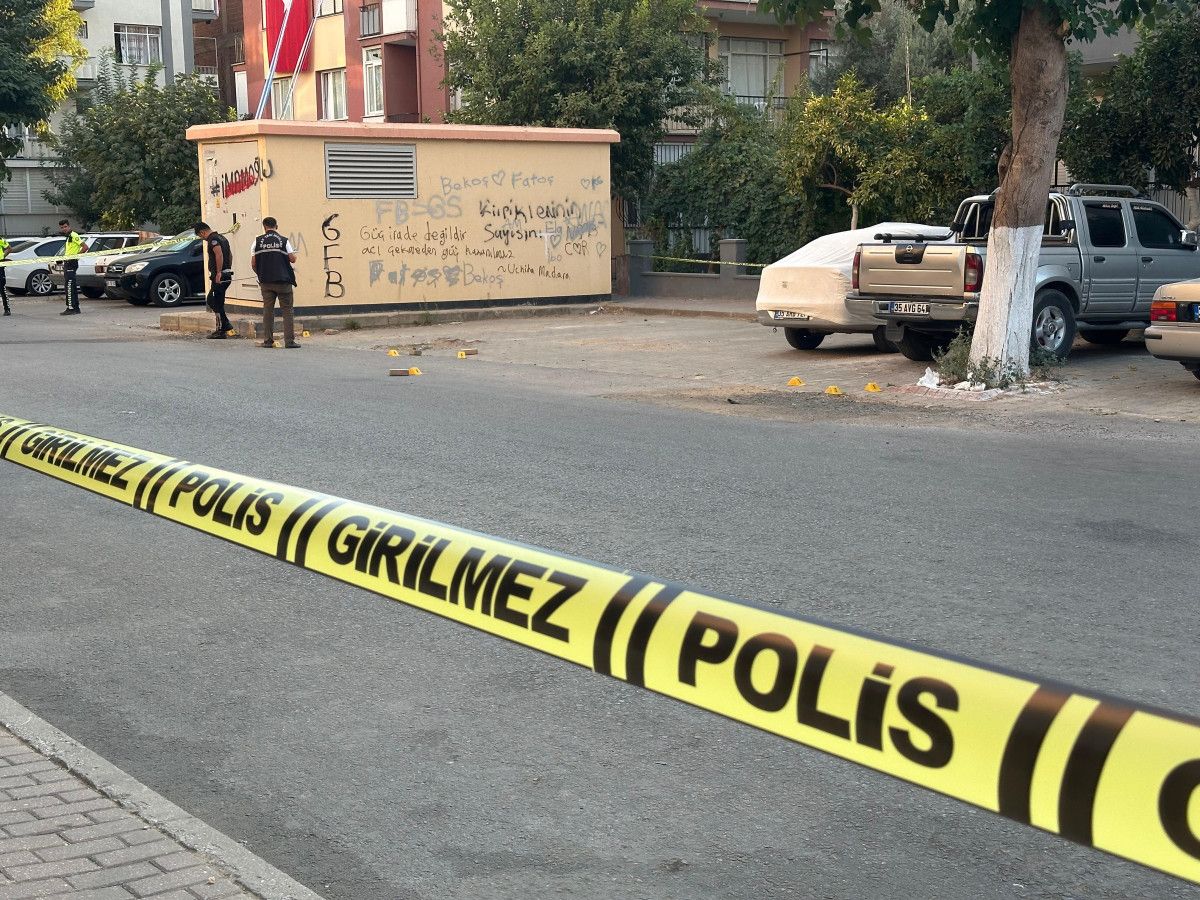 izmirde bir sahis husumetli oldugu 3 kisiyi vurdu 0 UDkncCeZ