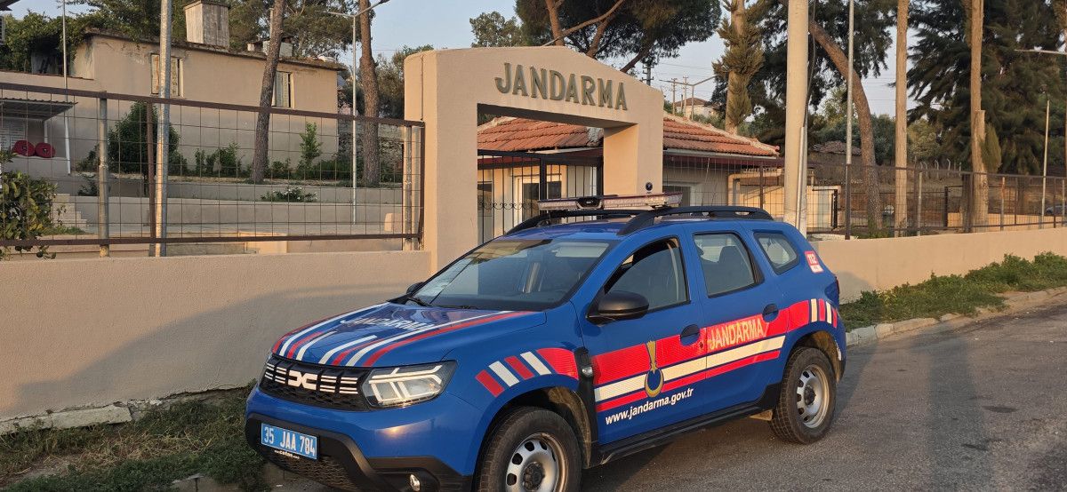 izmirde cop krizi bitmek bilmiyor belediyenin uygulamasina jandarmadan operasyon 3