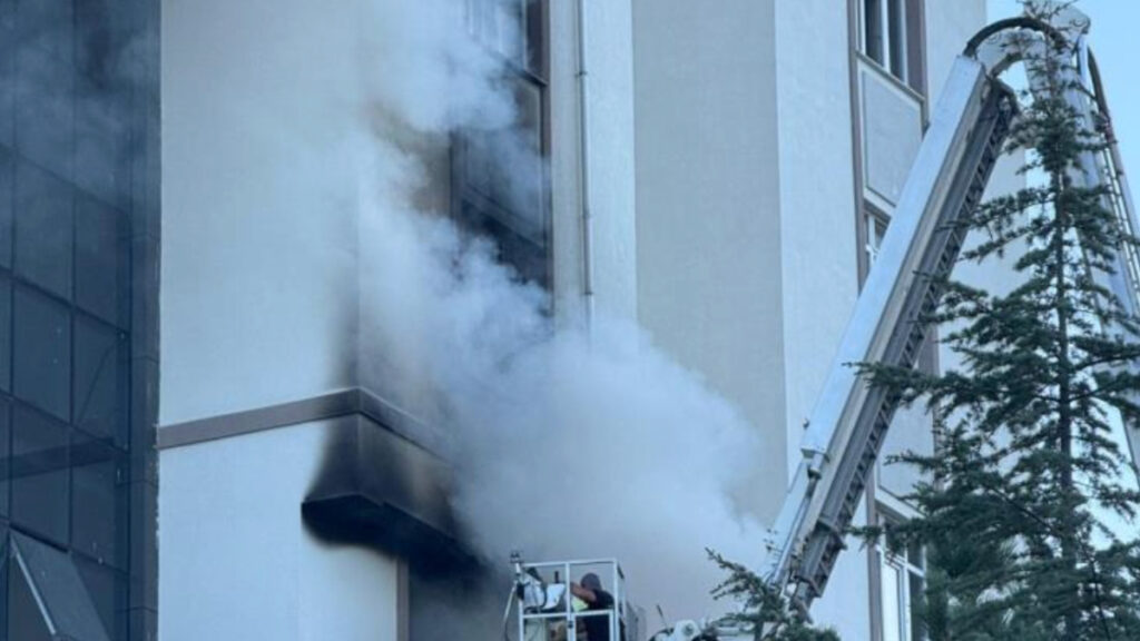 kahramanmarasta ogrenci yurdunda korkutan yangin fusTclr3