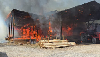 karabukte kereste fabrikasinda yangin wqa6tgzD