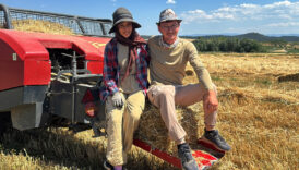 kastamonuda universite mezunu cift koyde ciftciligi secti ccRxC7eX