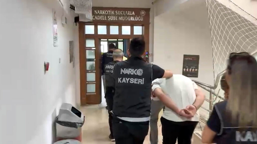 kayseride 280 personelle uyusturucu operasyonu Nwkf4aQa