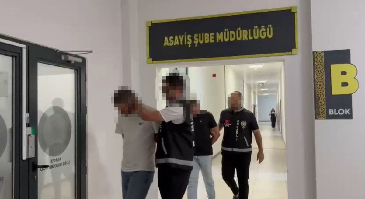 kocaelide kiraladiklari otomobilin anahtarini kopyaladilar teslim ettikten sonra caldilar 1 erZeJHkh