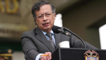 kolombiya cumhurbaskani petrodan abdye venezuela uyarisi fqpVBpmd