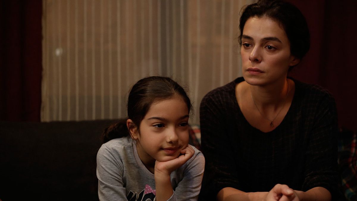 Kübra Süzgün kimdir, kaç yaşında? Hangi dizilerde oynadı? 3 kubra suzgun kimdir kac yasinda hangi dizilerde oynadi 2 kwfbEcpp