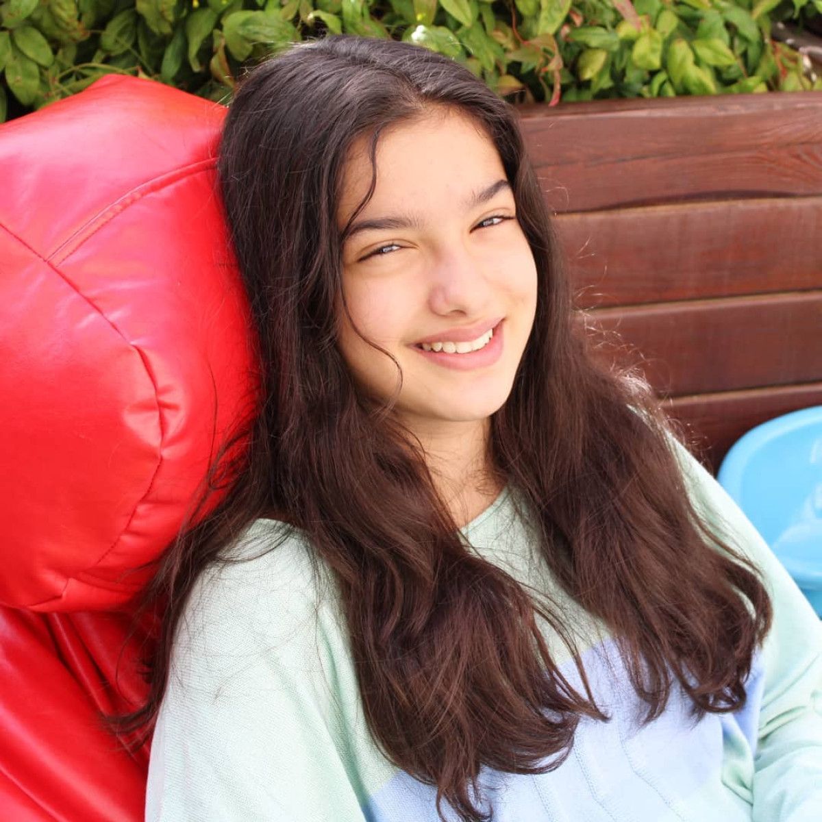 Kübra Süzgün kimdir, kaç yaşında? Hangi dizilerde oynadı? 4 kubra suzgun kimdir kac yasinda hangi dizilerde oynadi 3