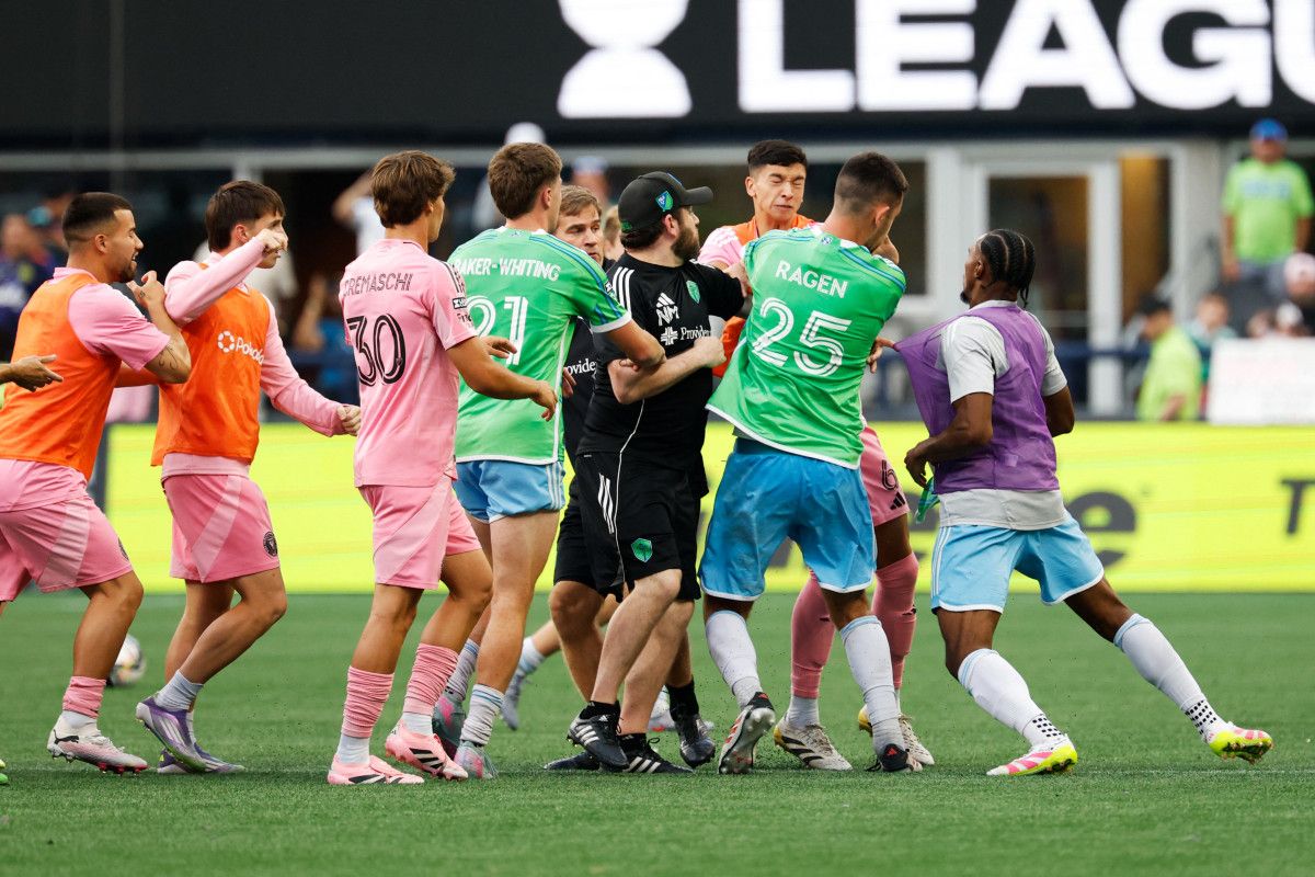 luis suarez rakip antrenore tukurdu 1