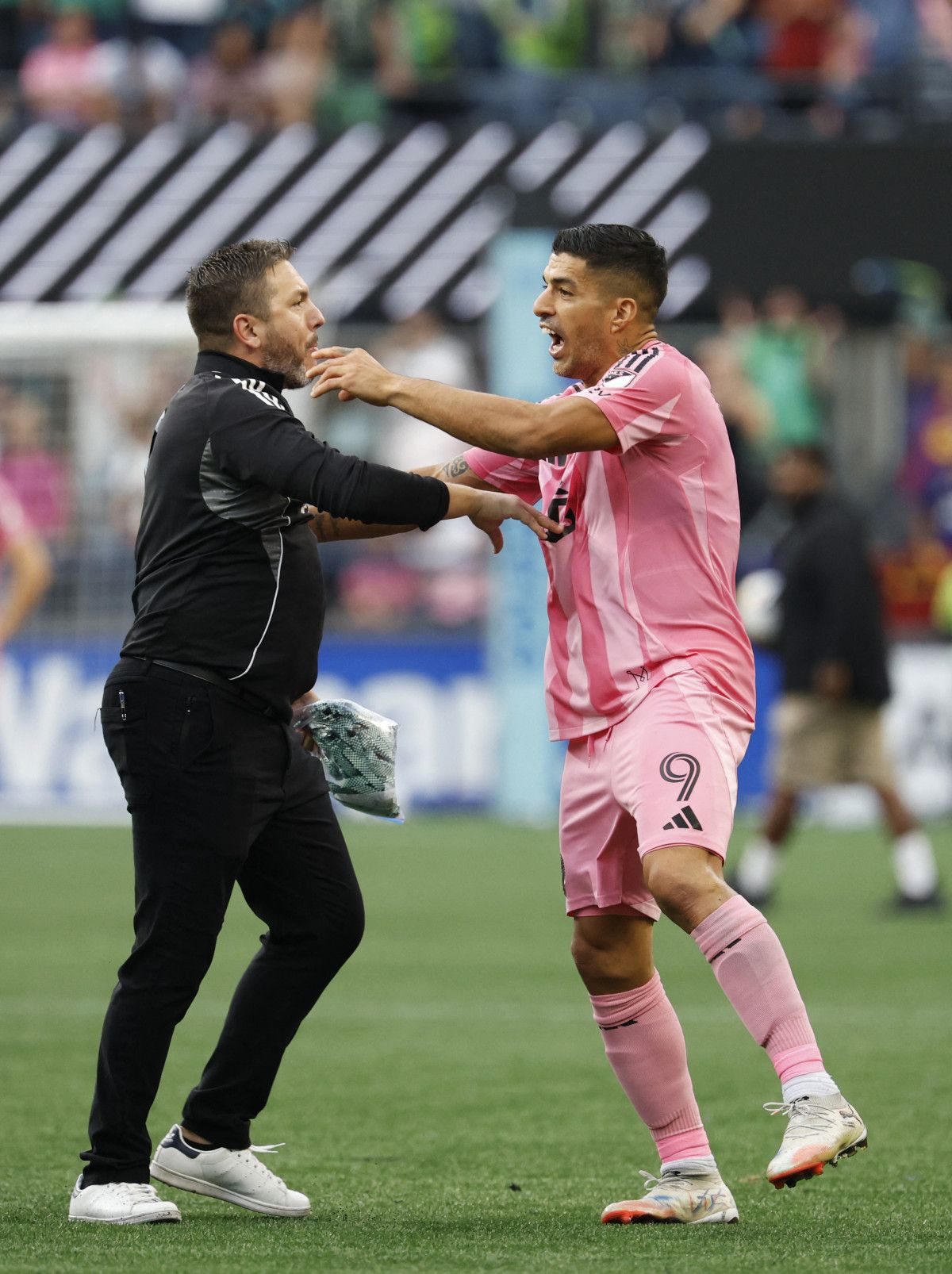 luis suarez rakip antrenore tukurdu 2 Rq8tpwb8