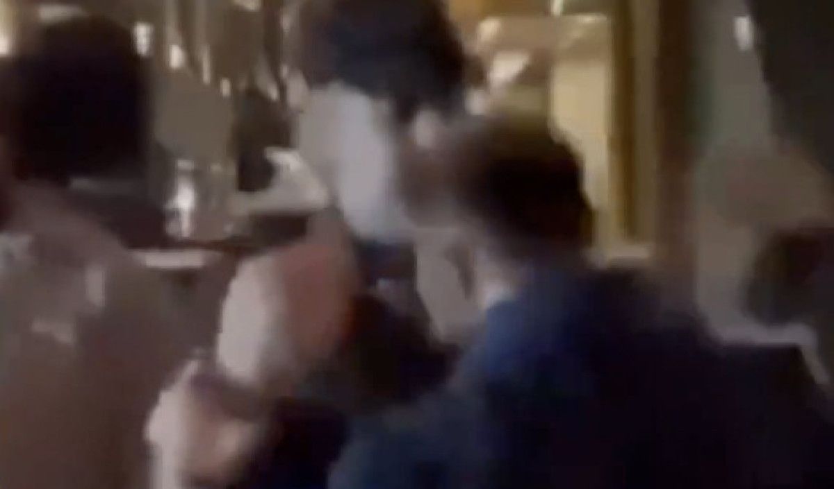 magazin muhabiri nejat islere kafa atti 1 Z7e2lf5T