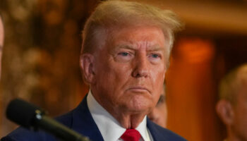 mahkemeden karar cikti trump tecavuz davasinda 833 milyon dolar tazminat odeyecek bDZRgcpw