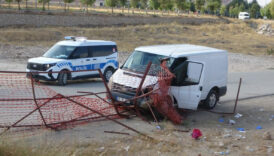 malatyada feci kazada demir korkuluk surucunun kafasina saplandi z7PWxBUc