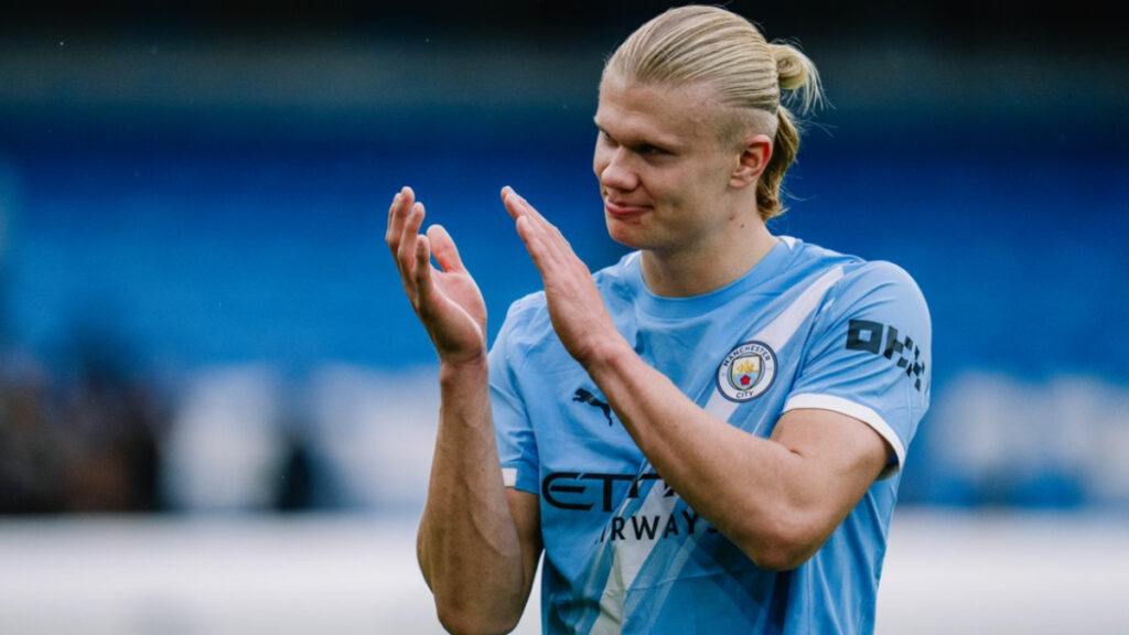 manchester city burnleyi evinde dagitti ya55D6C2