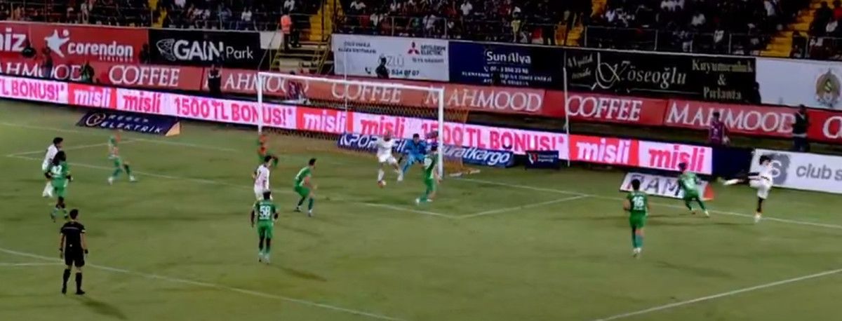 mauro icardiden alanyaspora sik gol 7 NaJ9q4h3