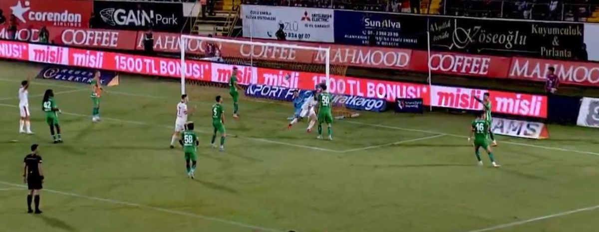 mauro icardiden alanyaspora sik gol 8