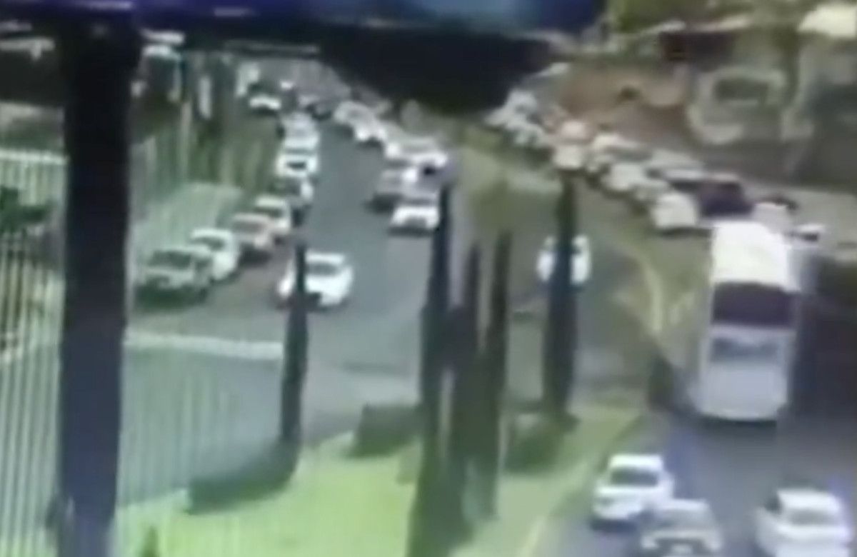 meksikada yolcu otobusu trenle carpisti 8 olu 0 WnUhR8Ef