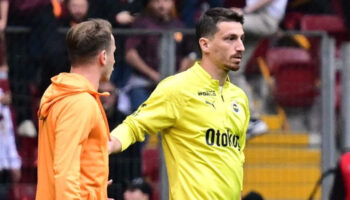 mert hakan yandas kerem akturkoglu paylasimini sildi zQ78aeCY