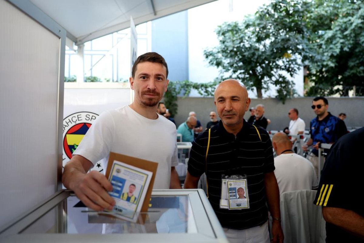 mert hakan yandas oyunu kullandi 1 BXKSptsB